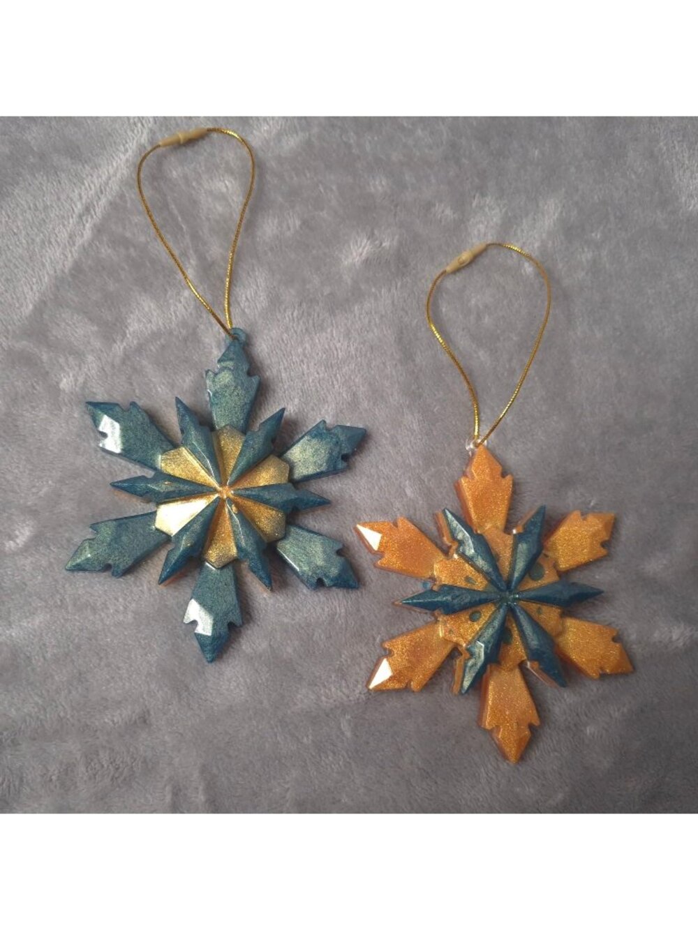 Handmade Resin 2 Snowflake Ornaments Green Gold 3.5 In Hanging Holiday Decor